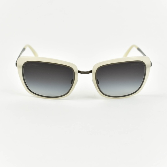 CHANEL Pearl/Antique Silver Logo Sunglasses (gc) - Picture 4 of 8